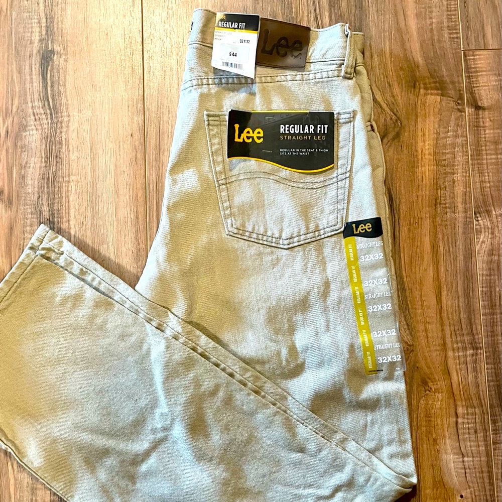 Lee Men's Regular Fit Straight Leg Jeans Wheat 32W x 32L.